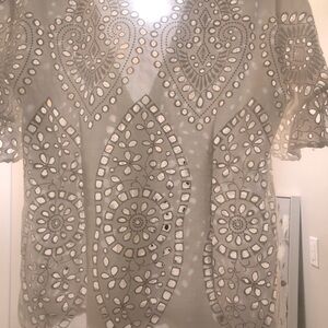 White short sleeved blouse from Zara Woman
Size Medium